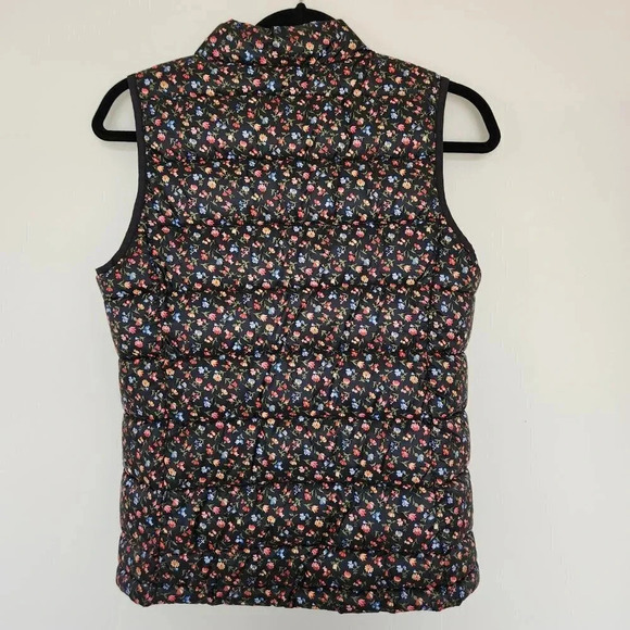 GAP Kids NWOT Puffer Vest Black Floral Full Zip Primaloft Down Alternative XXL - Picture 8 of 8